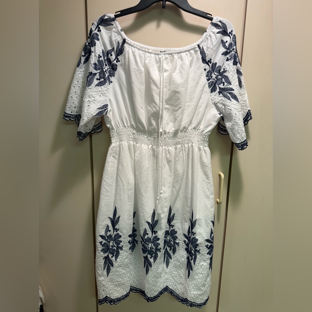 Elegant White and Blue Floral Mini Dress